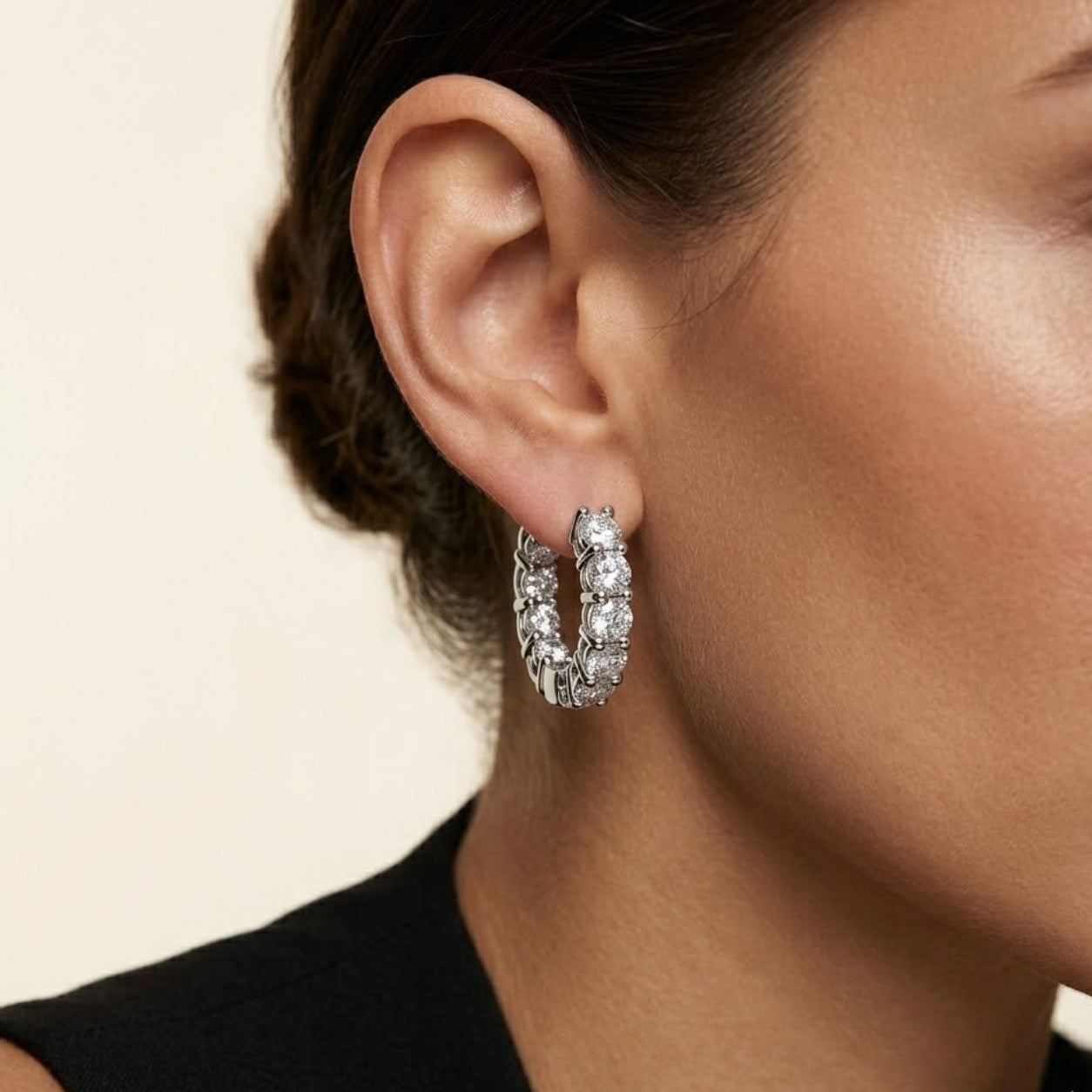 Huggi Hoop Earing Round