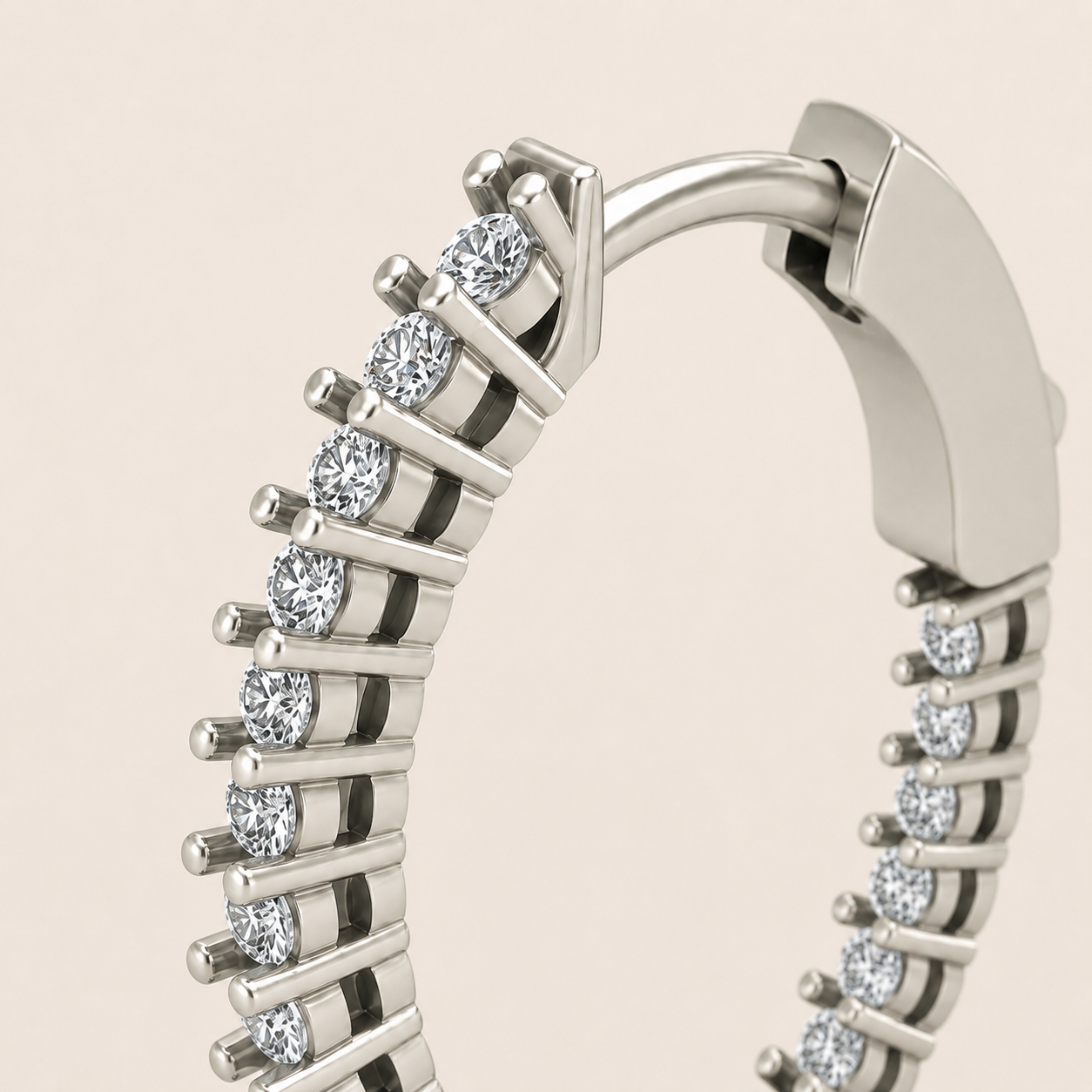 Shared Prong Oval Design